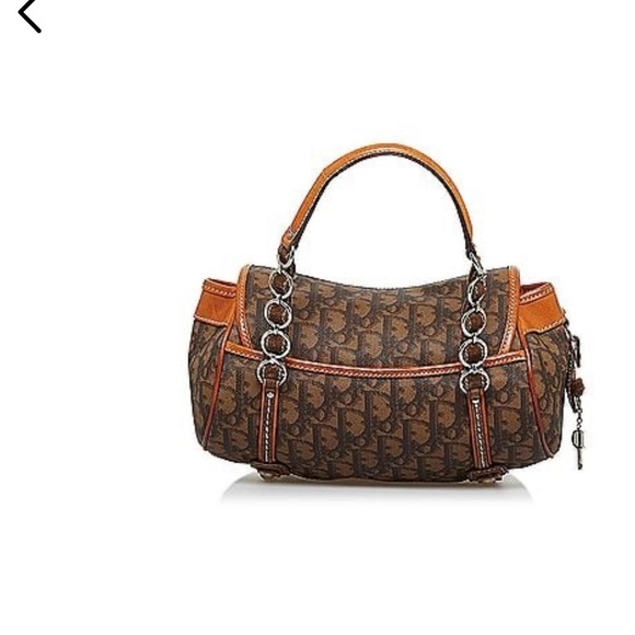 Dior
One Size Dior Oblique Romantique Handbag - Picture 2 of 7